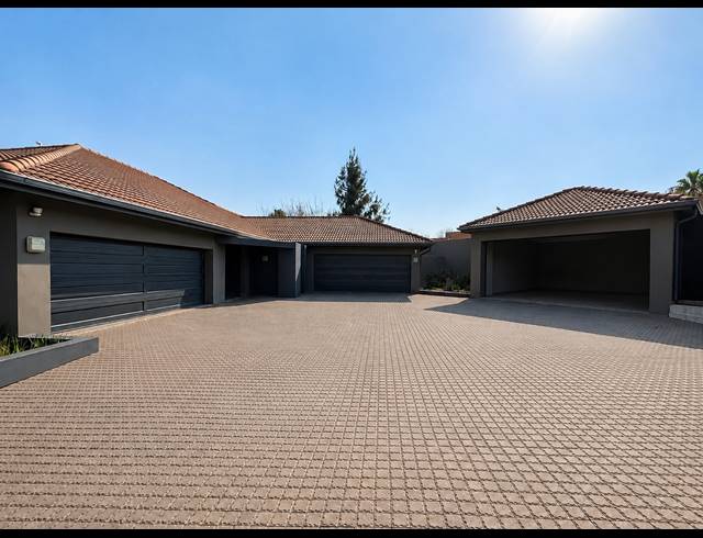 5 BEDROOM HOUSE FOR SALE IN THREE RIVERS EAST